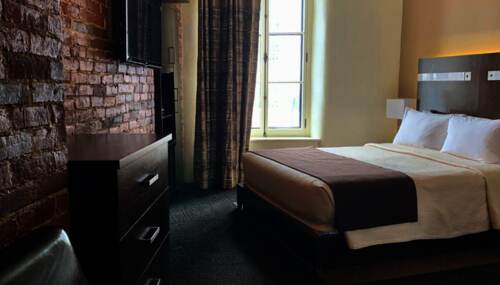 Signature / 1 lit Queen